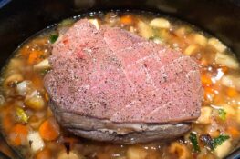 schweinebraten mit gemüse im bräter
