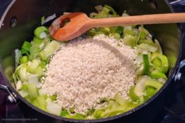 chorizo-risotto zubereiten