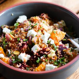 Couscous-Salat mit Kürbis und Roter Bete