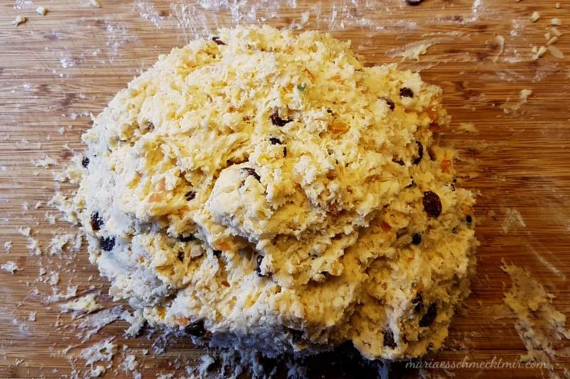 Saftiger Quarkstollen Teig