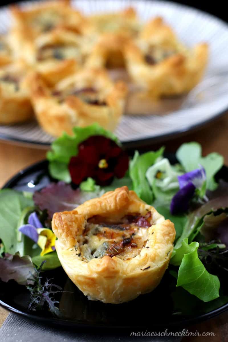 Mini Quiches mit Speck und Apfel