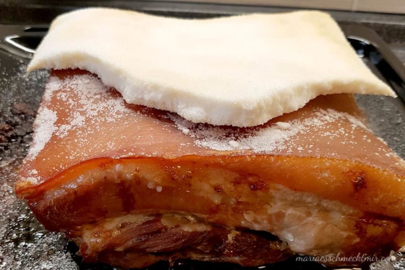 Krustenbraten mit Salzkruste