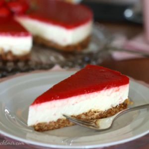 Cheesecake ohne Backen mit Erdbeertopping