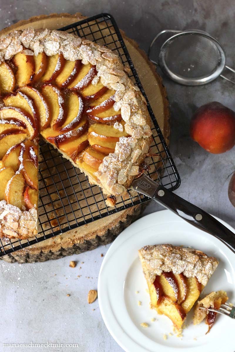 Sommerliche Pfirsich-Galette