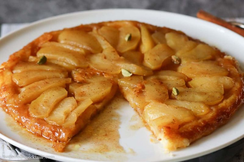 Tarte Tatin aus Blätterteig mit Zimt und Kardamom