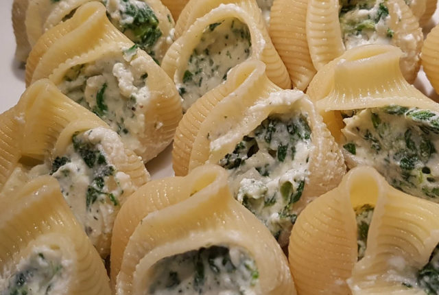 Lumaconi mit Ricotta-Spinat-Füllung (2 von 13) Lumaconi mit Ricotta-Spinat-Füllung