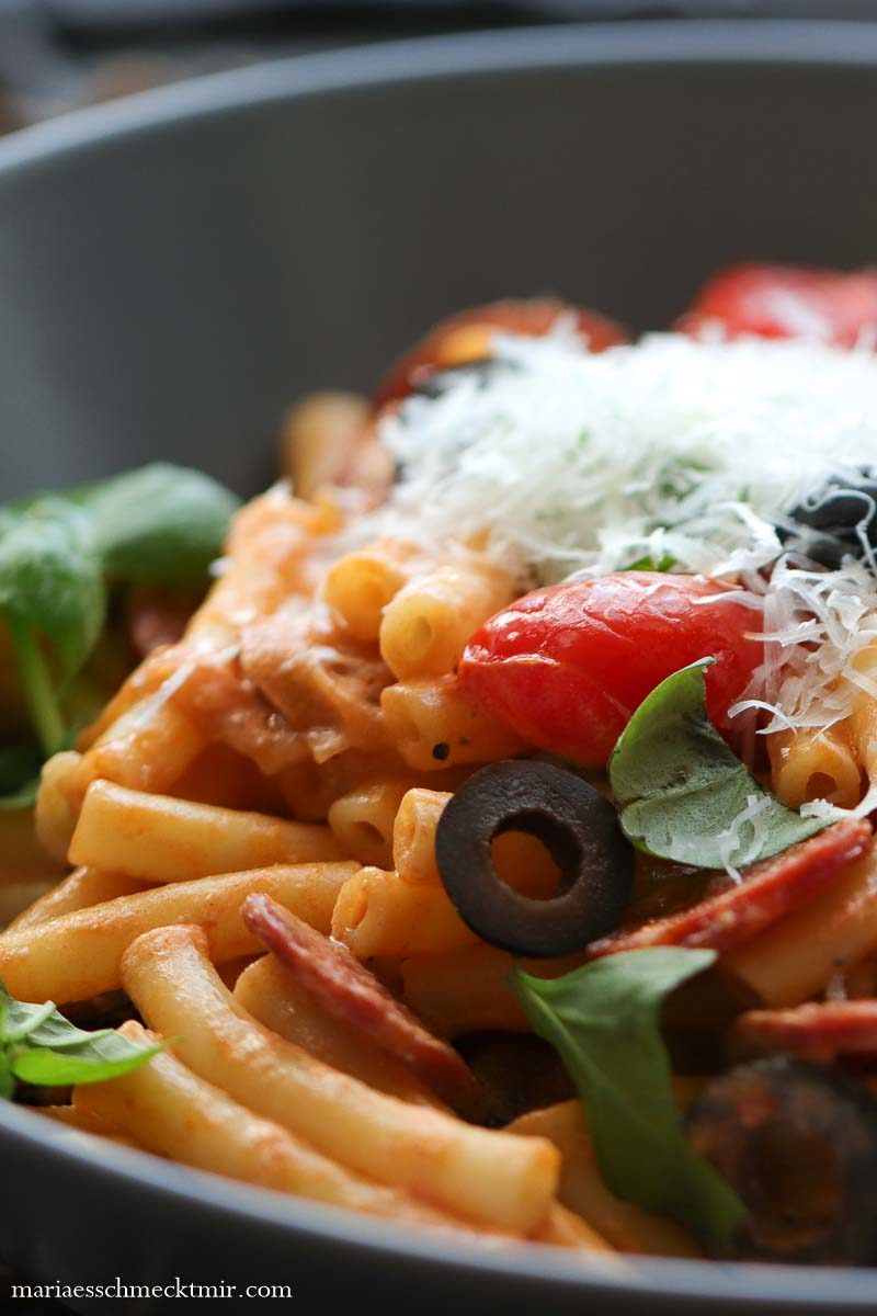 Nudeln mit Chorizo und Tomaten