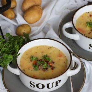 Herzhafte Kartoffelsuppe mit Speck