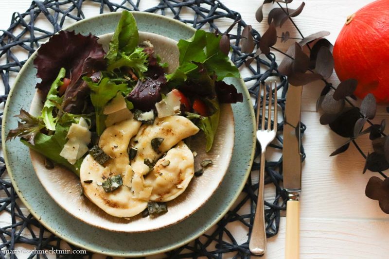 Kürbis-Ravioli mit Salbeibutter