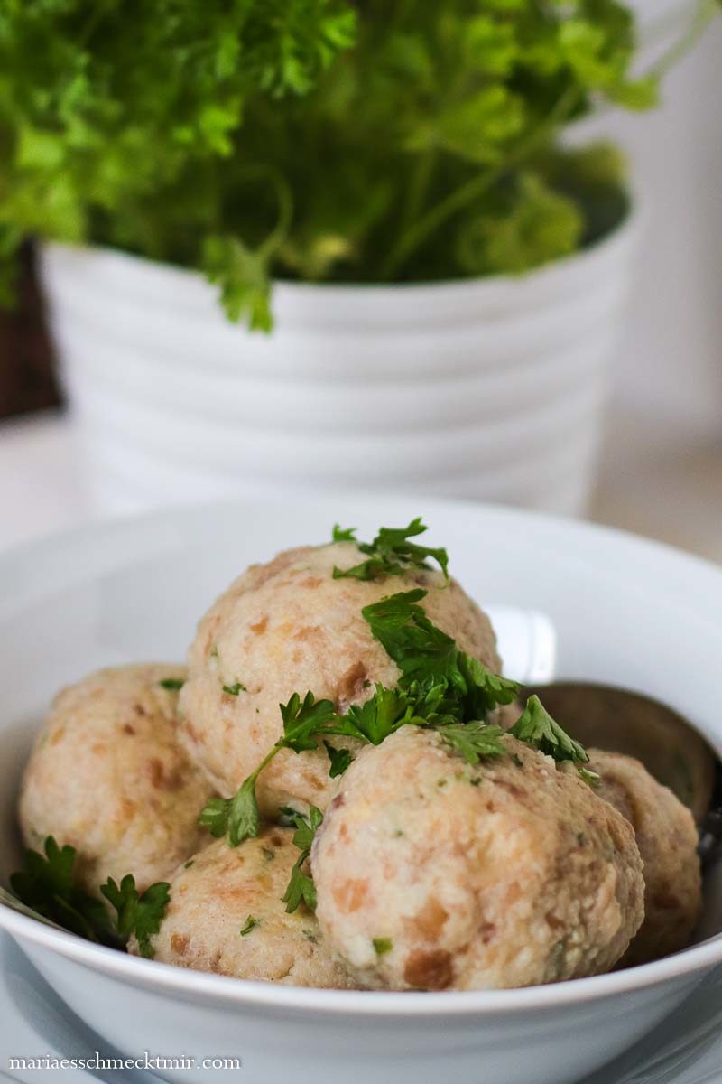Klassische Semmelknödel