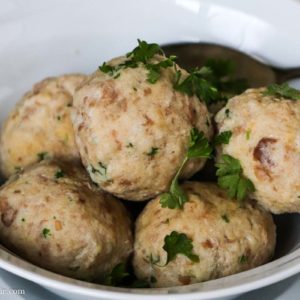 Klassische Semmelknödel