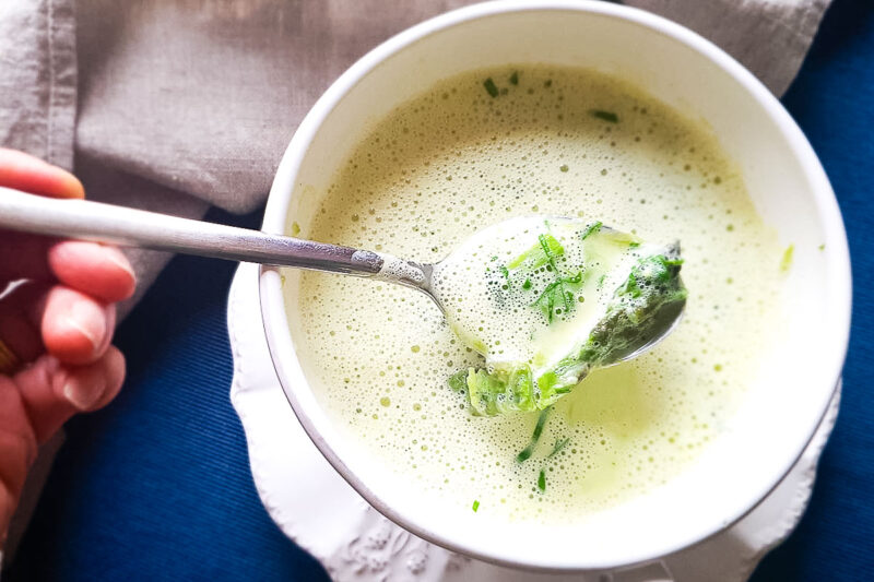 Grüne Spargelsuppe mit Bärlauch