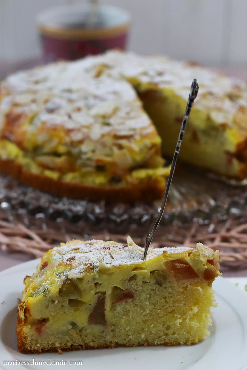 Rhabarberkuchen mit Schmand
