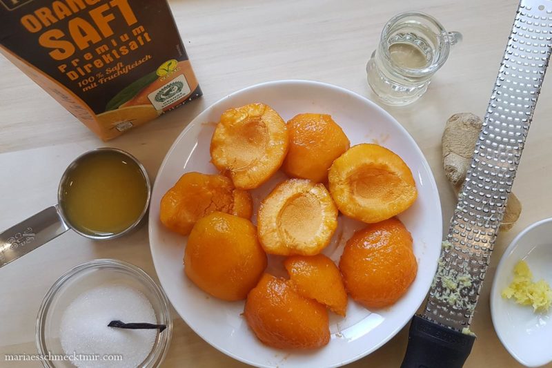 Zutaten für Panna Cotta mit marinierten Aprikosen