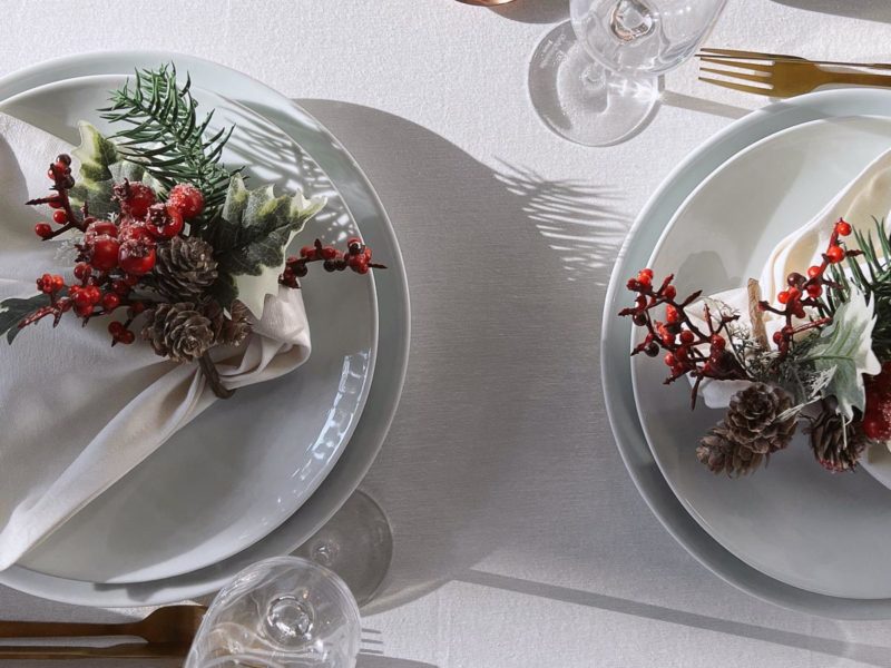 Gedeckter Weihnachtstisch