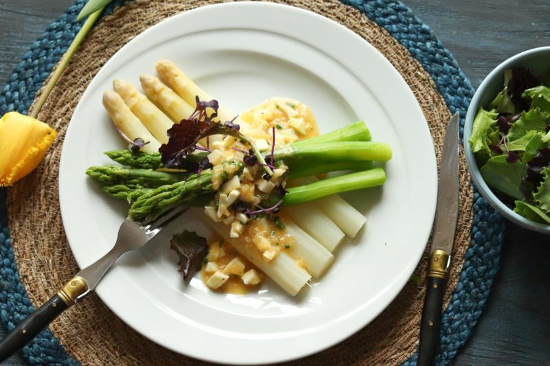 Spargel mit Bozener Sauce