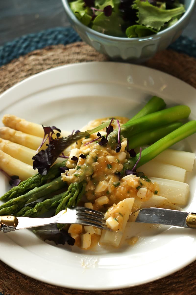 Spargel mit Bozener Sauce