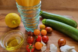 Knoblauch Spaghetti mit Zucchini