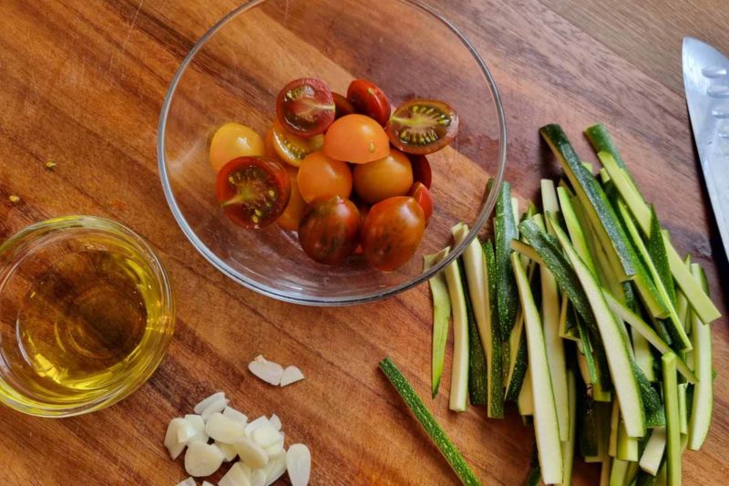 Knoblauch Spaghetti mit Zucchini