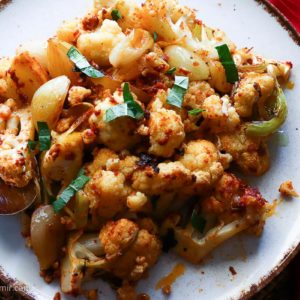 Gerösteter Blumenkohl mit Harissa