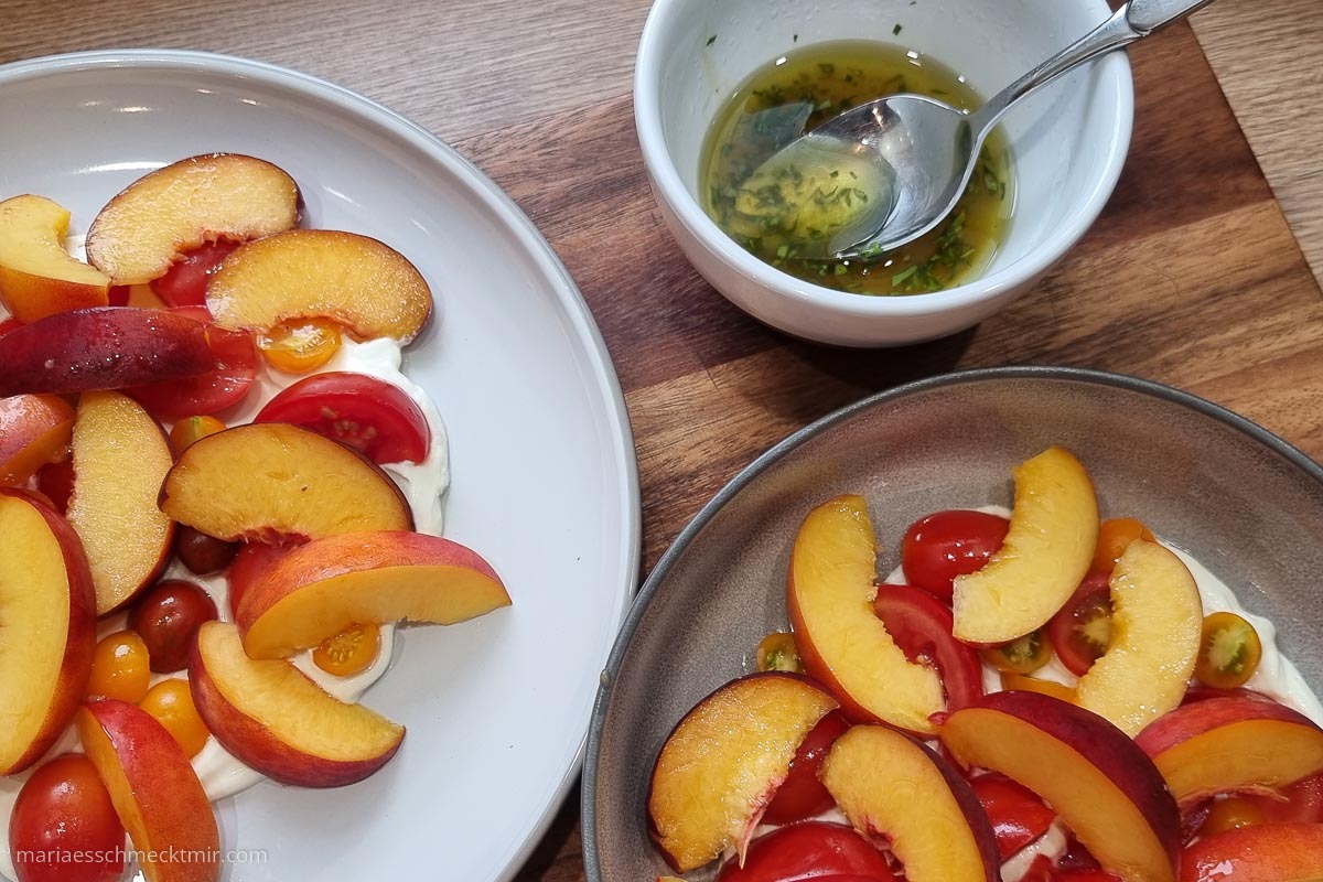 Fantastischer Pfirsich-Tomaten-Salat