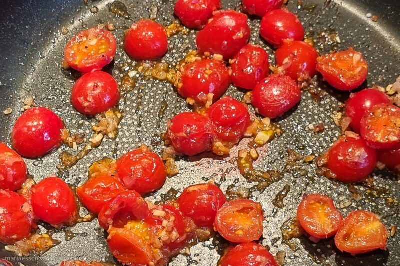 Pasta mit Kürbis und Tomaten