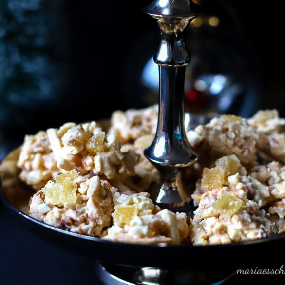 Zarte Blätterteig Brezeln mit Mandel-Marzipan