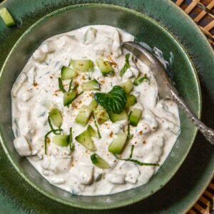 joghurt dip mit minze - gurken raita