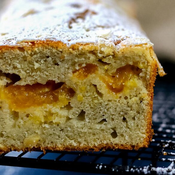 Saftiger Nusskuchen mit Zimtglasur
