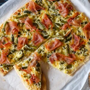 Flammkuchen mit Spargel