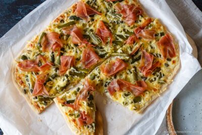 Flammkuchen mit Spargel