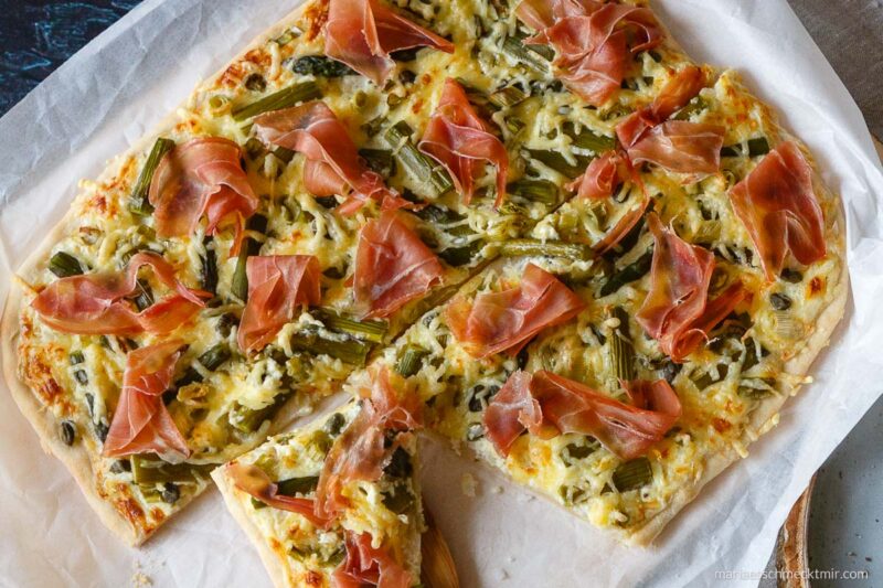 Flammkuchen mit Spargel