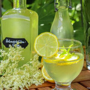 Holunderblütensirup