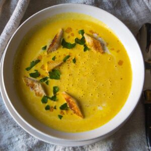 Paprikasuppe mit Zitronengras