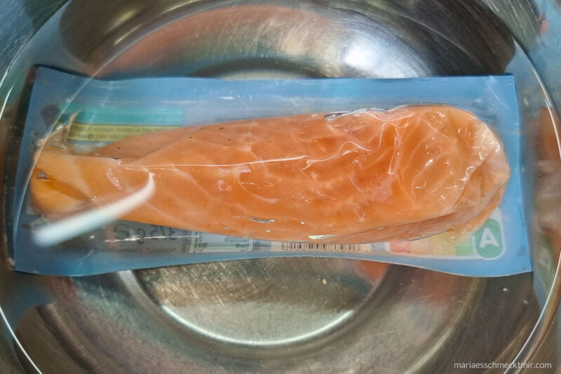 Gefrorener Lachs auftauen