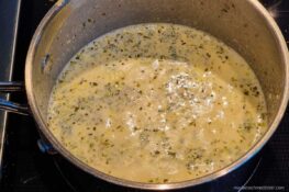 Kartoffel Zucchini Gratin Sahne, Milch und Kräuter