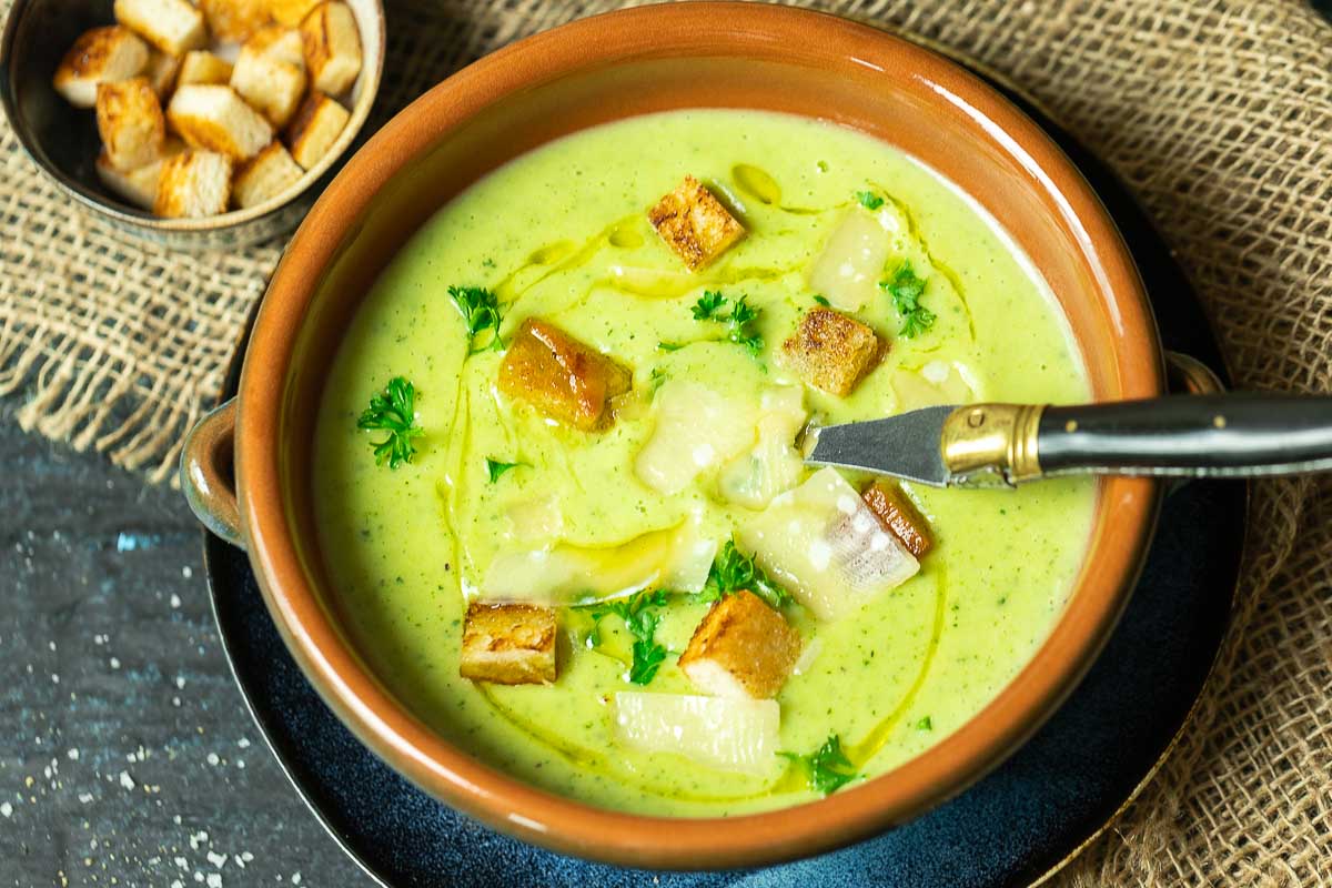 Zucchinisuppe - einfach, schnell und lecker!