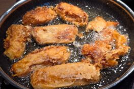 Skrei wird in der Pfanne gebraten