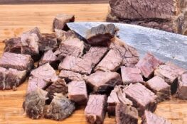 Rindfleisch in Würfel geschnitten