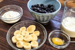 Zutaten für den Blaubeer Smoothie mit Banane