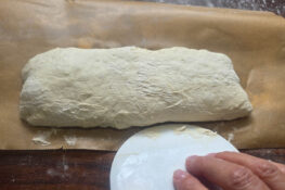 Ciabatta in Form bringen