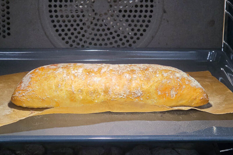 Ciabatta wird gebacken